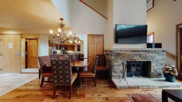 Woodrun 2 Bedroom Condo Ski-in Ski-out