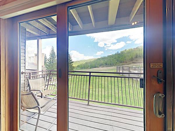 Timberline Condominium Studio Deluxe Unit 217