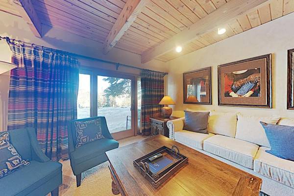 Timberline Condominiums 2 Bedroom Deluxe Unit B1D