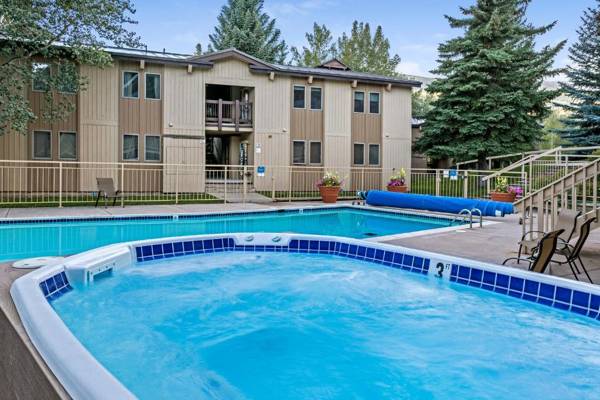 Woodbridge Condo by Snowmass Vacations