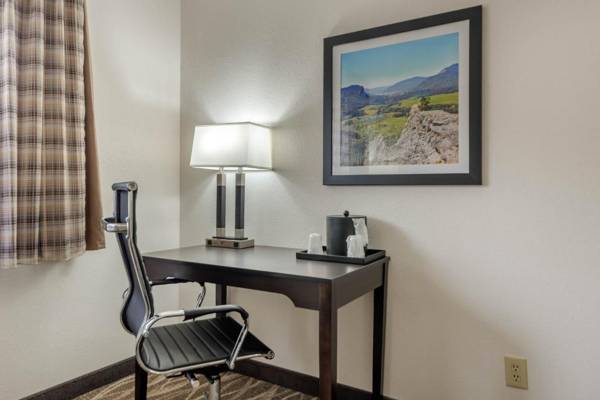 Workspace - Quality Inn & Suites