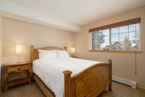 #1018 3 Bed 3 Bath Mountain Townhome
