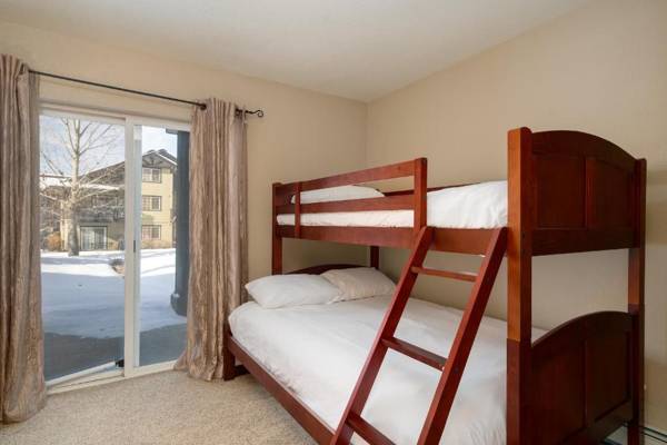 #1018 3 Bed 3 Bath Mountain Townhome