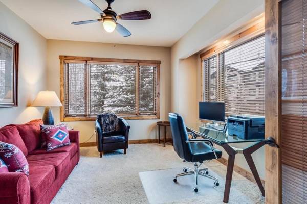 Workspace - #1051- Stunning Snowflake Townhome