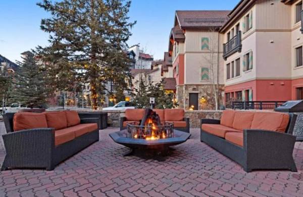 Exclusive 4 Bedroom Ski in Ski out Vacation Rental with Hot Tubs and Heated Outdoor Pool in Lionshead Village