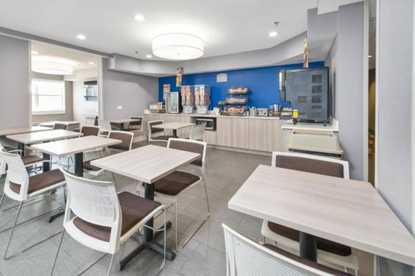 Microtel Inn & Suites by Wyndham Bethel/Danbury