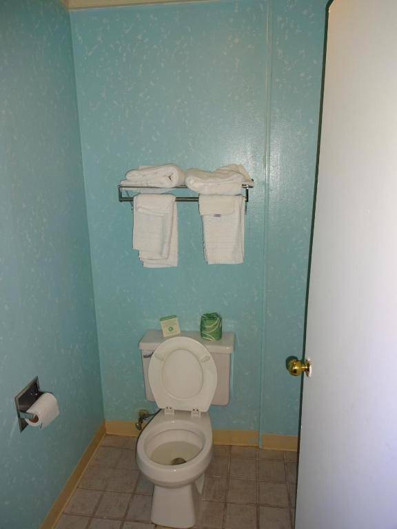 Hilltop Express Inn