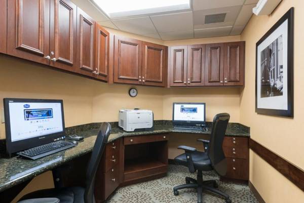 Workspace - Hampton Inn & Suites Hartford-Manchester