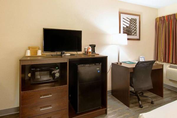 Workspace - Quality Inn Plainfield I-395