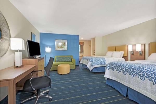 Workspace - Days Inn by Wyndham Ridgefield