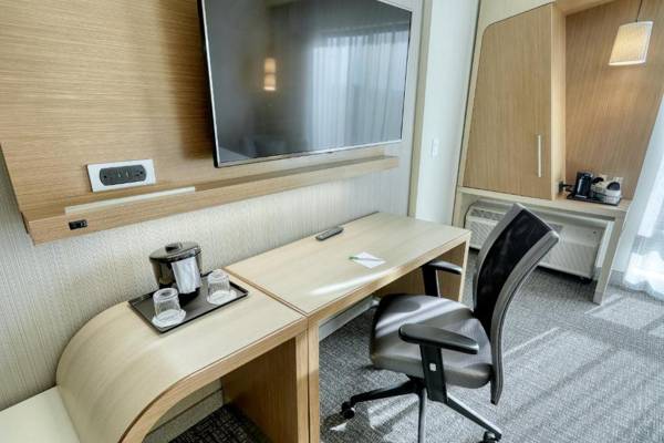 Workspace - Courtyard by Marriott Southington
