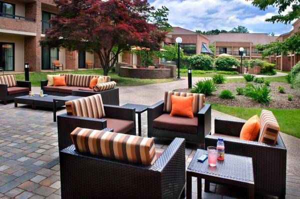 Courtyard By Marriott Hartford Windsor Airport