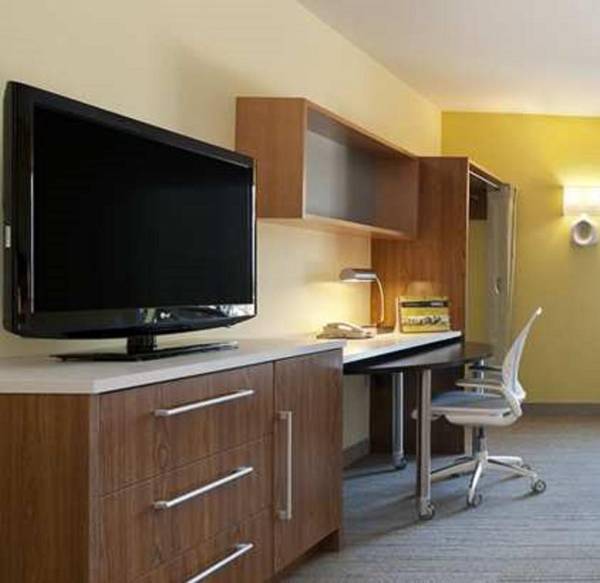 Workspace - Home2 Suites Dover