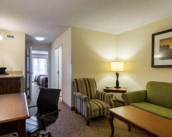 Workspace - Comfort Inn & Suites Dover