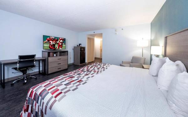 Red Roof Inn & Suites Wilmington – New Castle