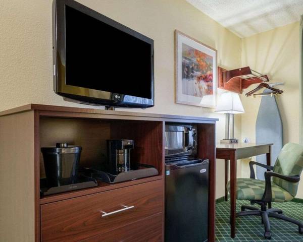 Workspace - Quality Inn Newark