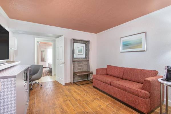 Workspace - Holiday Inn & Suites Boca Raton - North