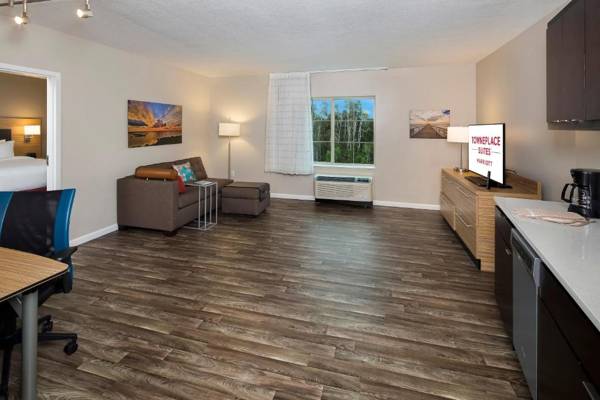 Workspace - TownePlace Suites by Marriott Fort Myers Estero