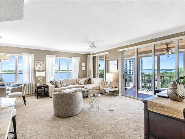 Island Beach Club 404