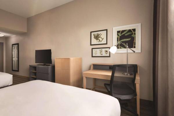 Workspace - Country Inn & Suites by Radisson Bradenton-Lakewood-Ranch FL