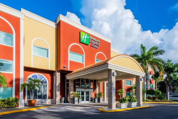 Holiday Inn Express Hotel & Suites Bradenton West an IHG Hotel