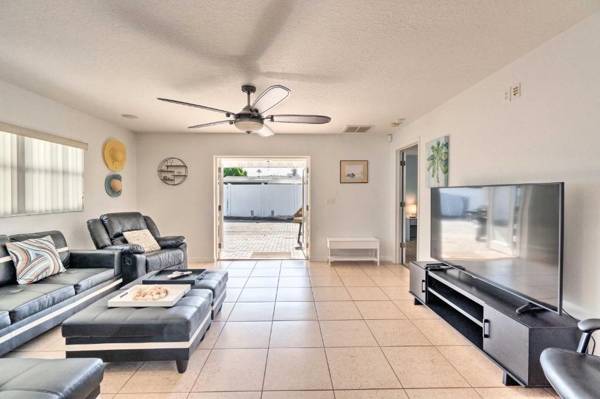 Bright Bradenton Home with Games 6 Mi to Beach