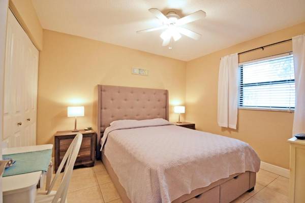 Paradise Beach - West 2414
