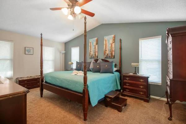 Tampa Bay Pool Home with Heated Pool