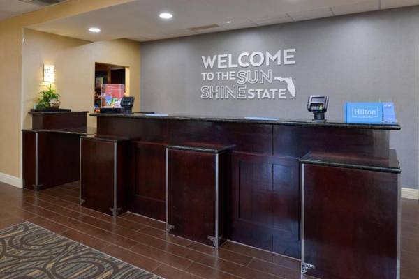 Hampton Inn & Suites Cape Coral / Fort Myers