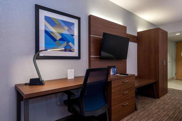 Workspace - Holiday Inn Express Cape Coral-Fort Myers Area an IHG Hotel