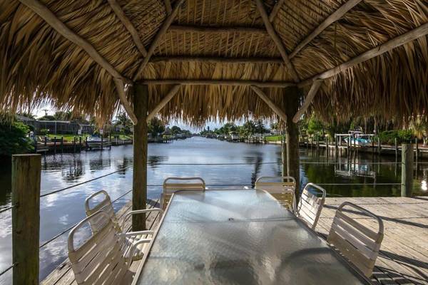 OYO Waterfront Hotel- Cape Coral Fort Myers FL