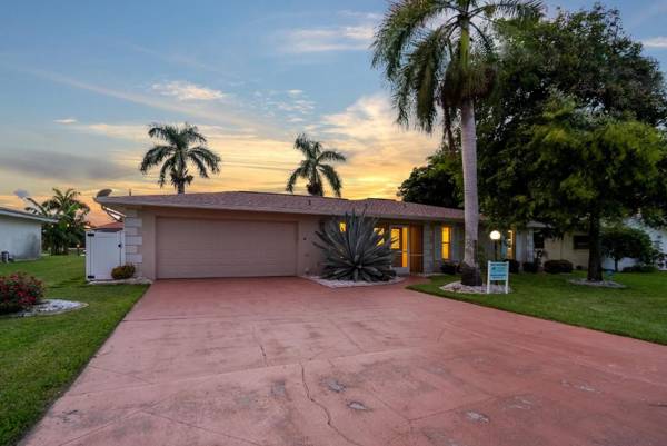 Sea Glass Cottage -Cape Coral - Roelens Vacations