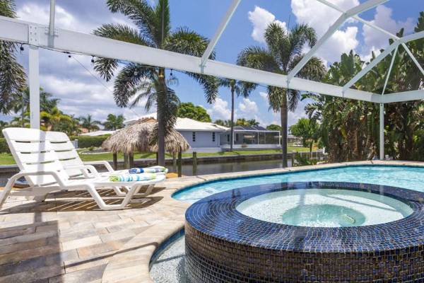 Half mile to the beach! Heated Pool & Spa with Tiki on boat dock! - Villa Changes in Attitude