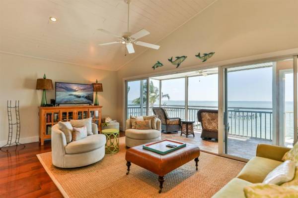 Captiva Hide A Way 2B