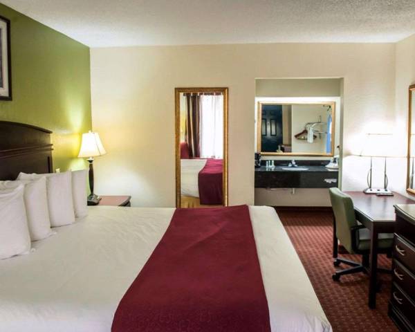 Workspace - Quality Inn Chipley I-10 at Exit 120