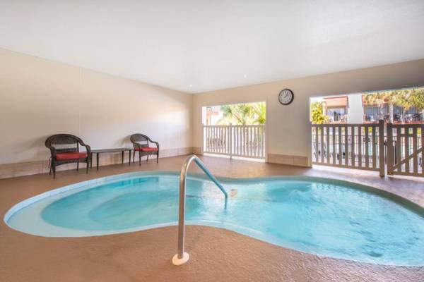 La Quinta by Wyndham Clearwater Central