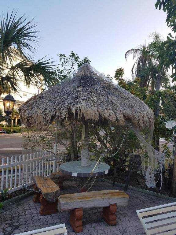 Sands Point Motel