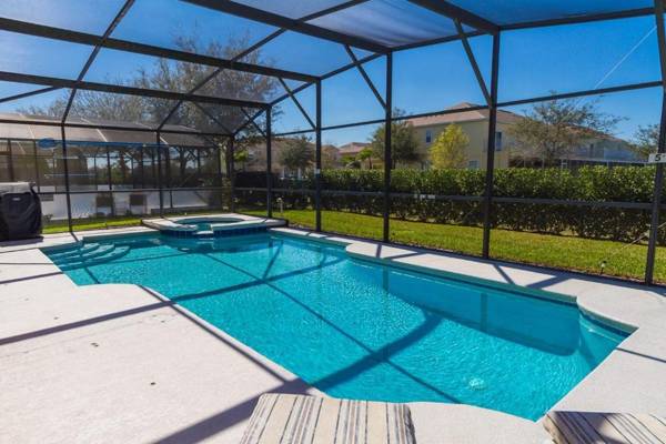 Silver Creek Villa- South-west facing Pool & Spa-Family Vacation Home with Games Room