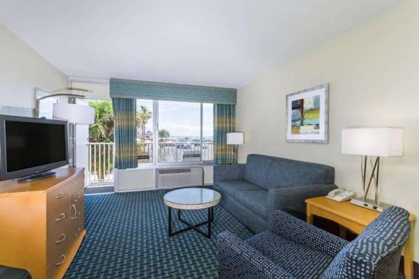 Days Inn by Wyndham Cocoa Beach Port Canaveral