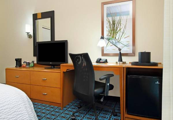 Workspace - Fairfield Inn & Suites Fort Lauderdale Airport & Cruise Port