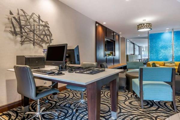 Workspace - Comfort Suites Fort Lauderdale Airport South & Cruise Port