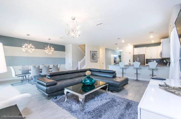 Memorable Larges Vacation Home in Champion Gates