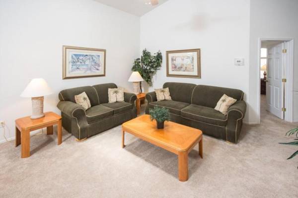 Sarah's Hampton Lakes Vacation Home