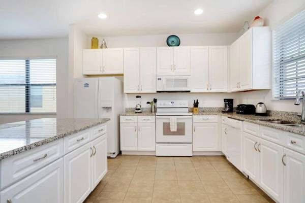 Grand Superior Pool Home near Disney & Universal