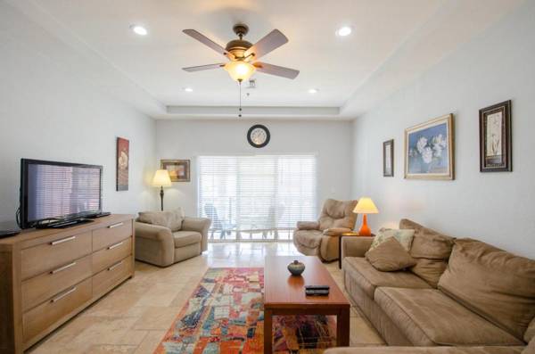 Vistalmar Beach Resort