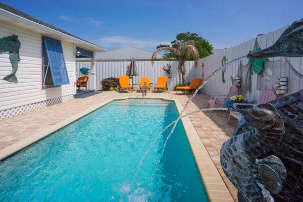Castaway Cottage