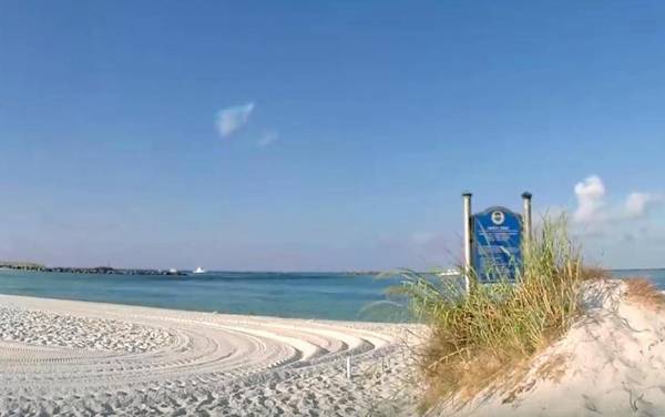 Beach Side- Harbor View