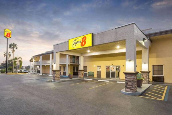 Super 8 by Wyndham Ellenton Bradenton Area