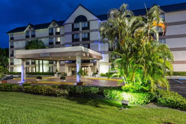 Holiday Inn Express Fort Lauderdale North - Executive Airport an IHG Hotel