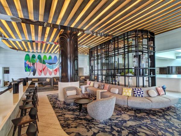 Modern Luxury Beach Hotel 2 Bedroom with Views 1807